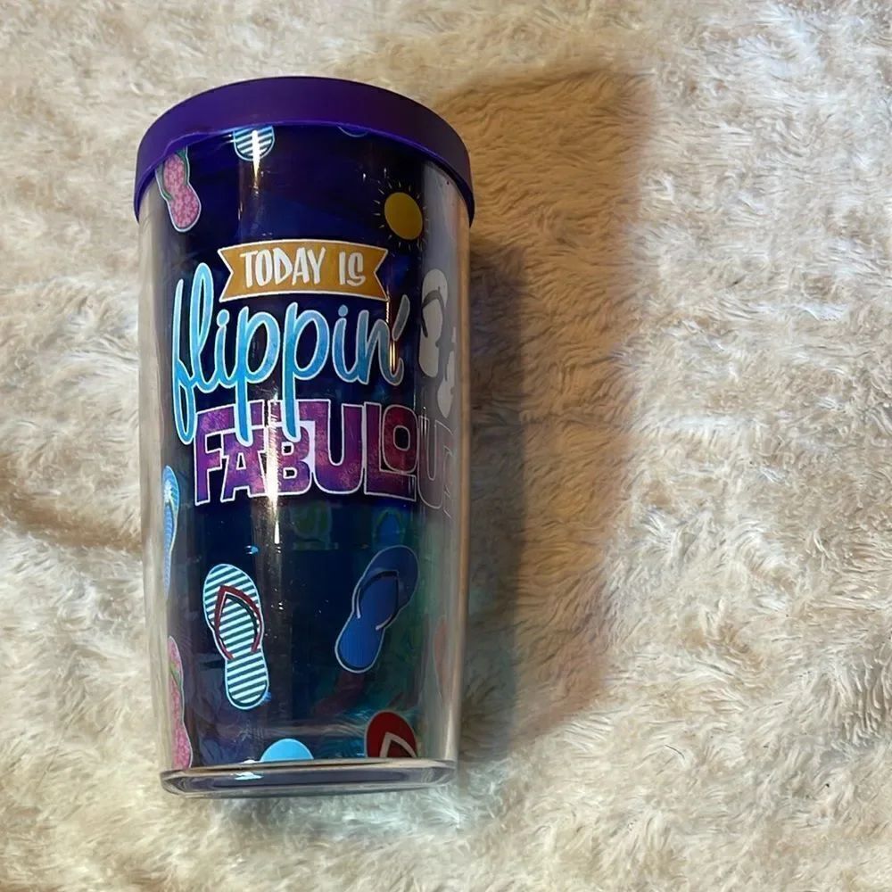 NWOT Flip flop Tervis tumbler and lid 11.5 ounce